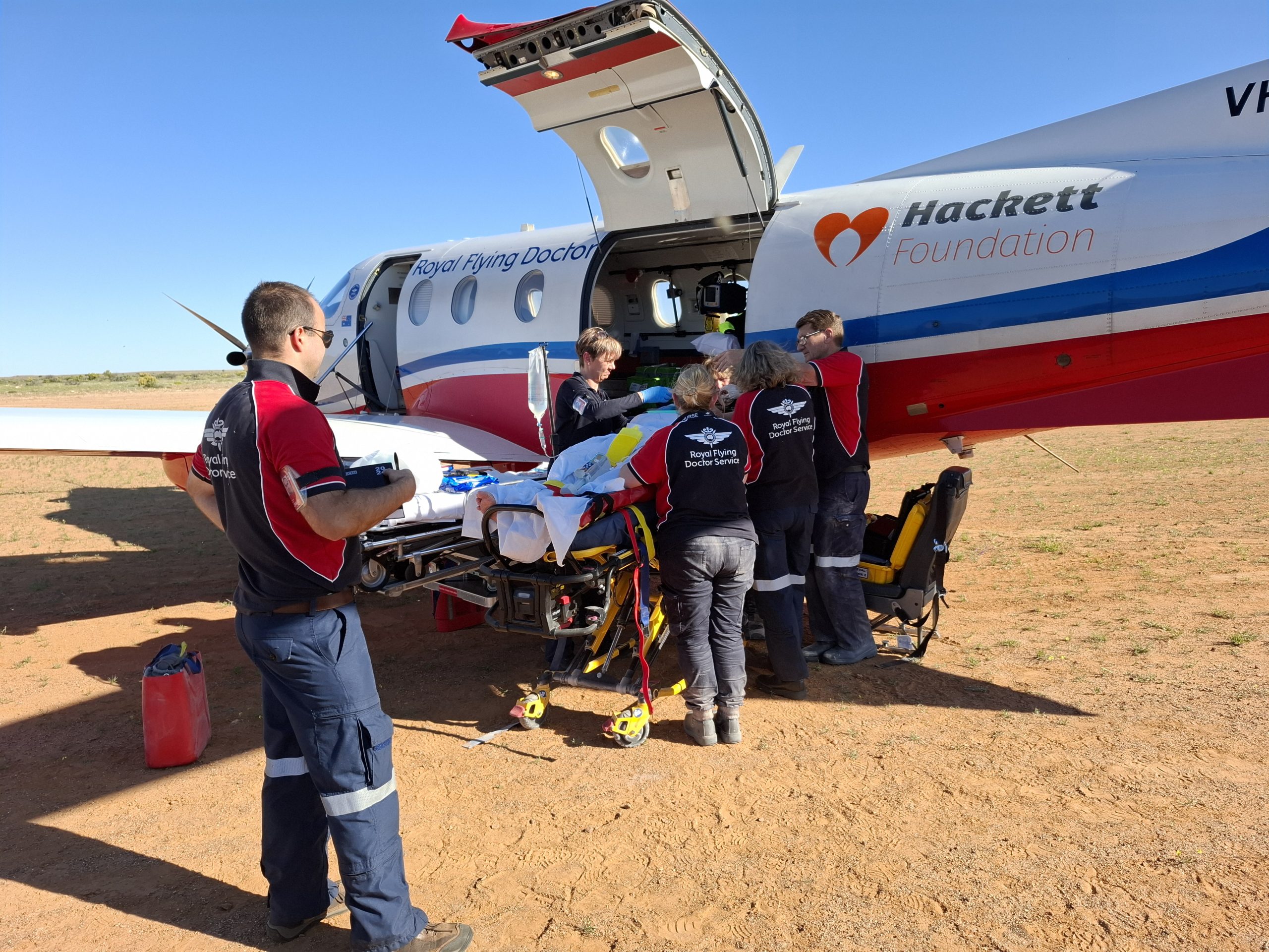 Adventure Gone Wrong: Quick Thinking and Heroic Efforts Save Injured Biker in Outback Australia